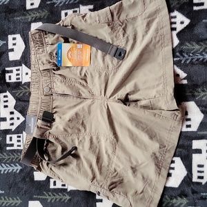 NWT Columbia Shorts (S)